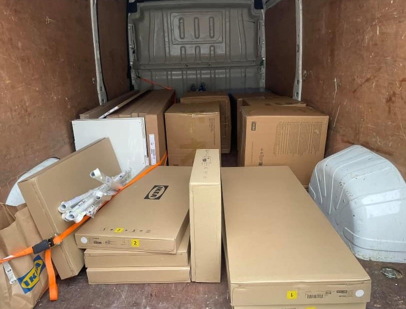 packing van for transport, furniture collection